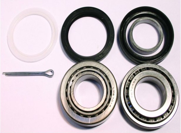 HUB KIT FRONT WITH SEALS & SPLIT PIN NON-GENUINE GHK1140MS